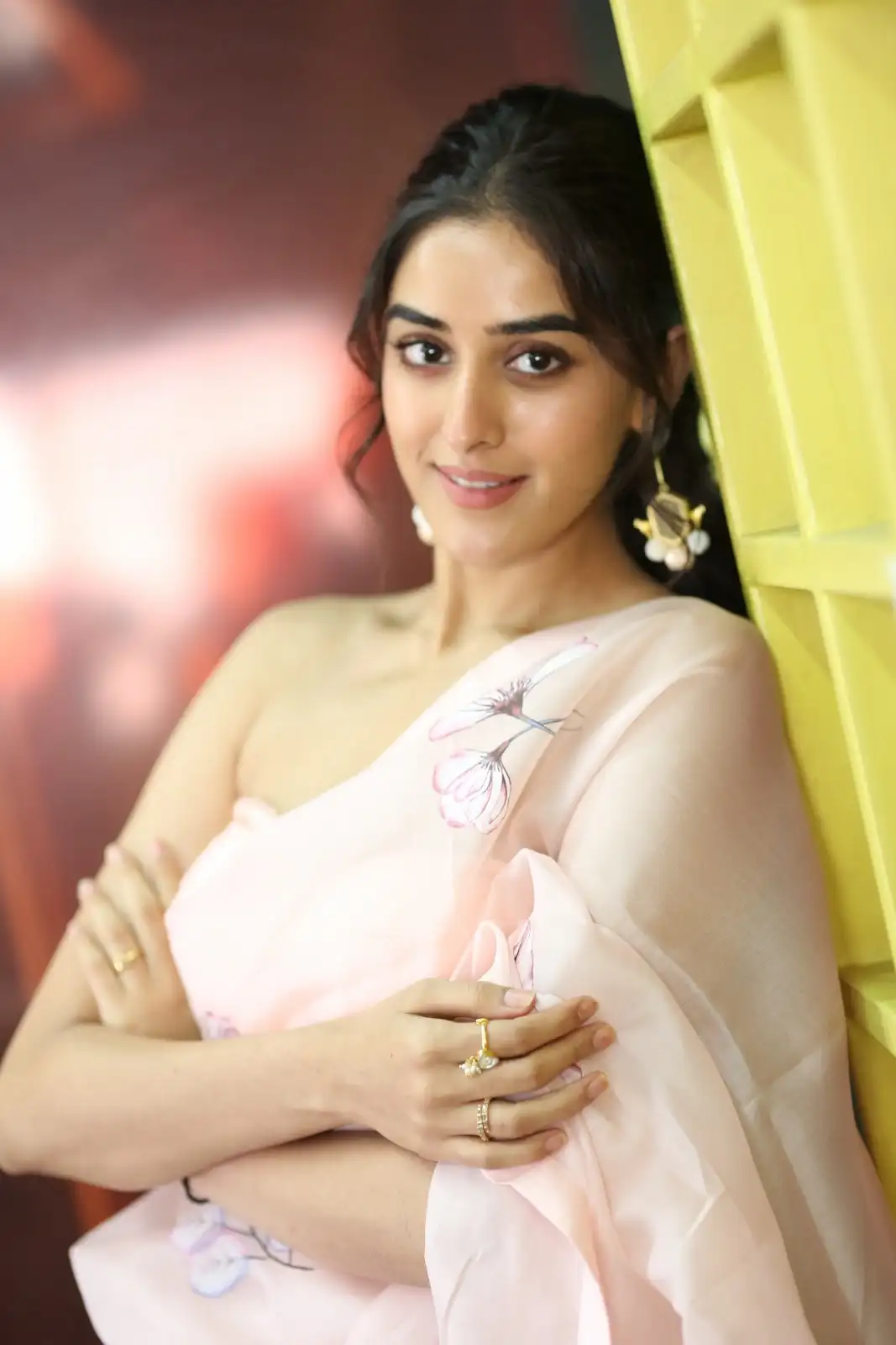 Sakshi Vaidya Cute Looks in Saree at Gandeevadhari Arjuna Movie Promotions