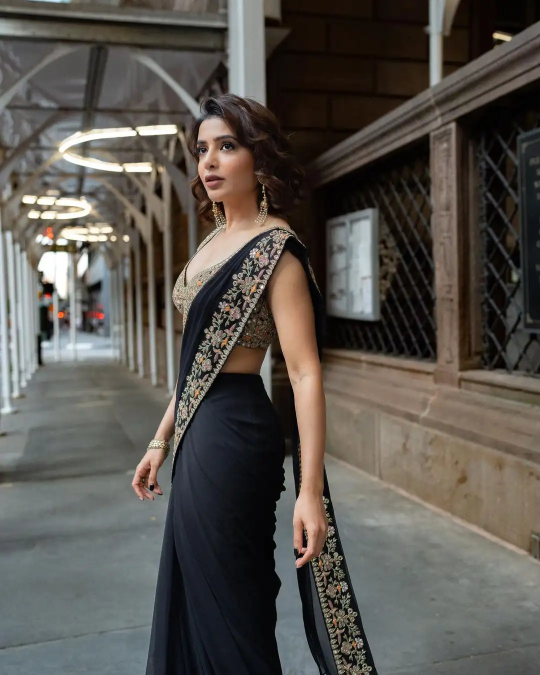 Samantha Shines in Black Saree at America