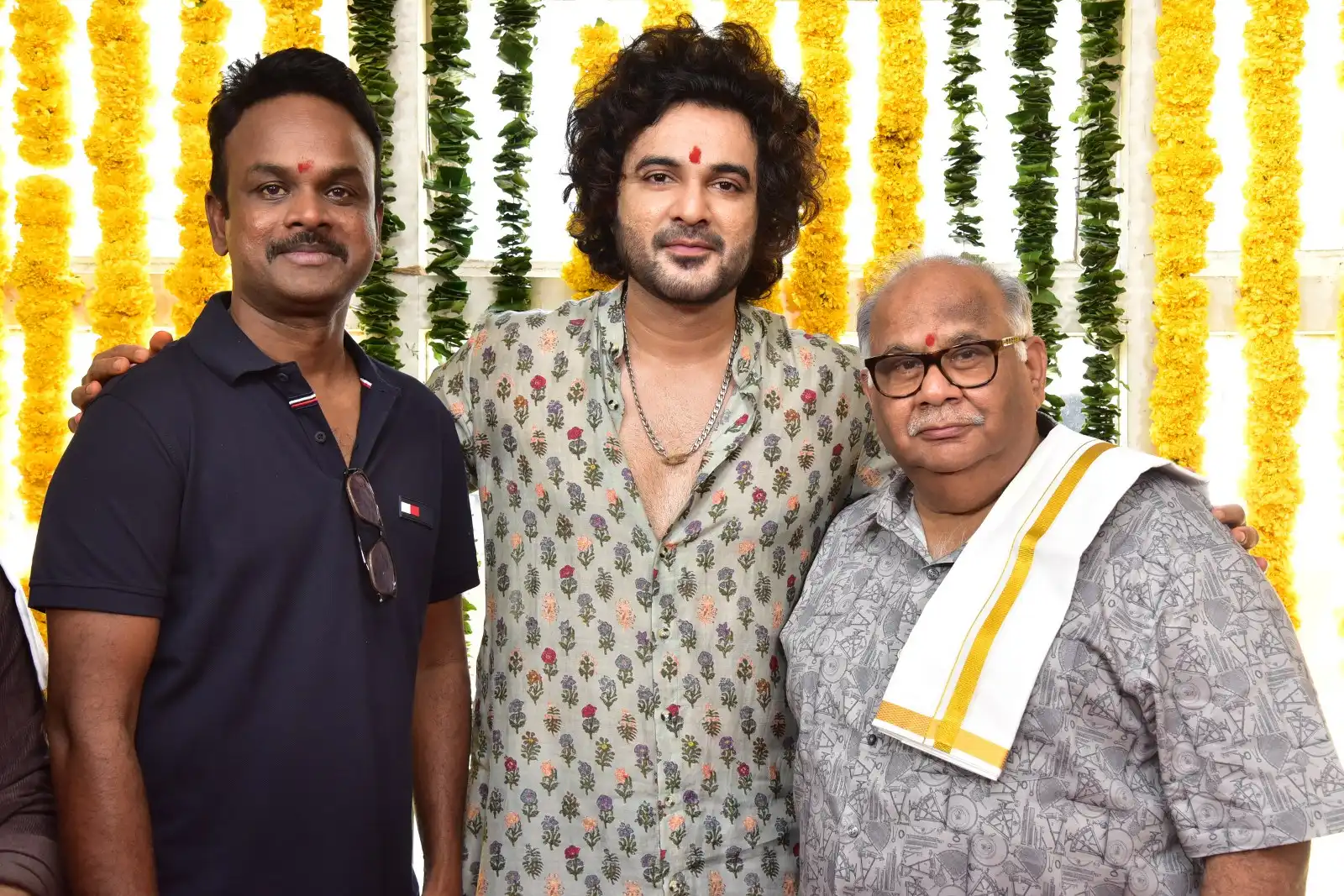 Siddhu Jonnalagadda Bommarillu Bhaaskar New Movie opening Ceremony