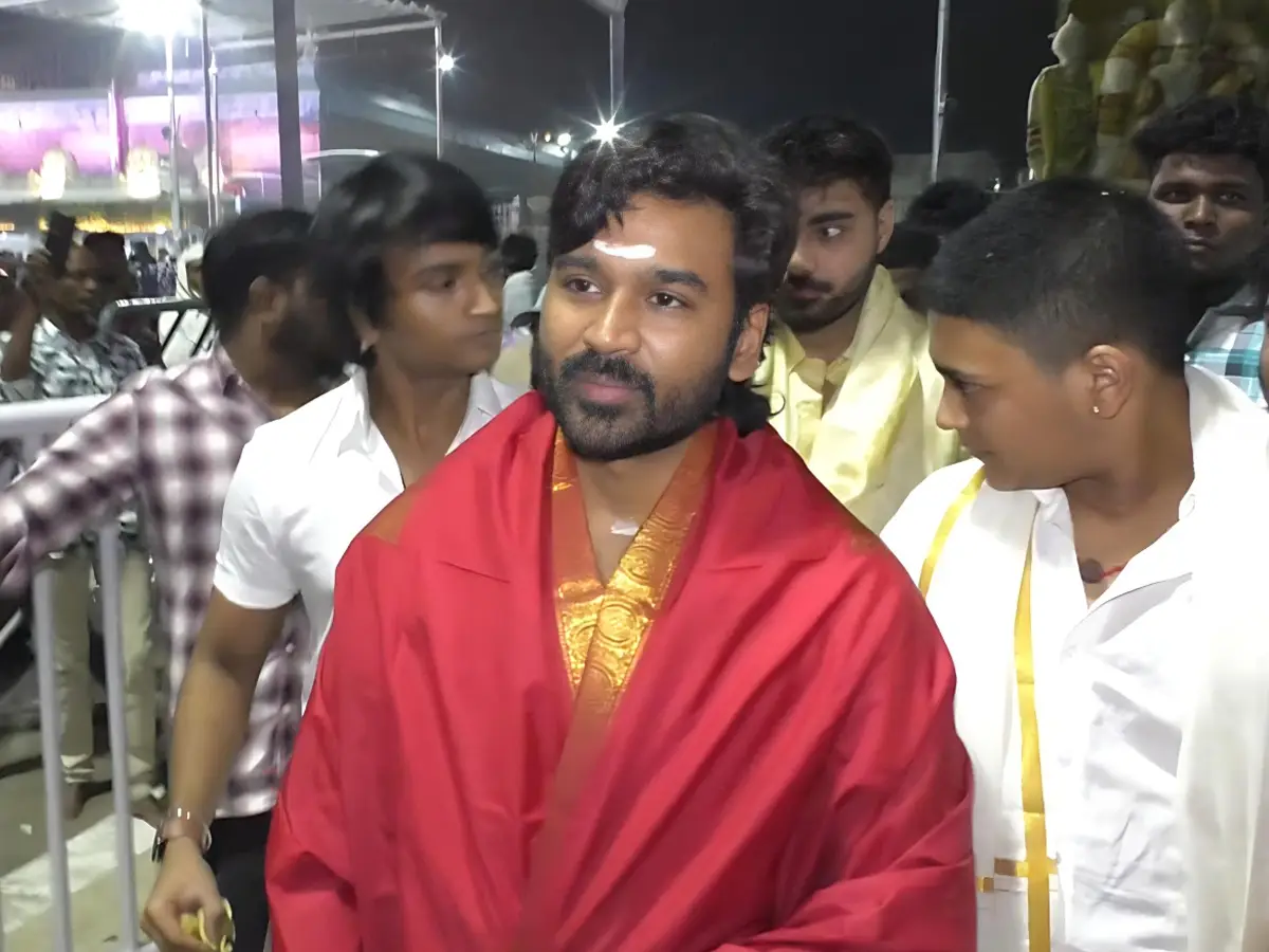 Actor Dhanush visited tirumala sri Lord Venkateswara swamy temple. (1)