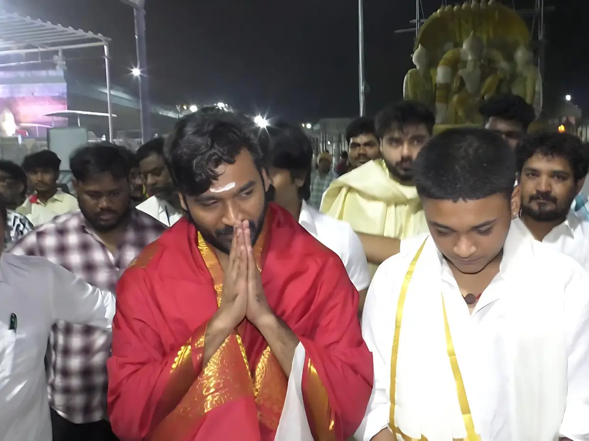 Actor Dhanush visited tirumala sri Lord Venkateswara swamy temple. (1)