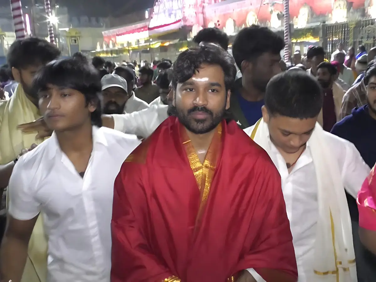 Actor Dhanush visited tirumala sri Lord Venkateswara swamy temple. (1)