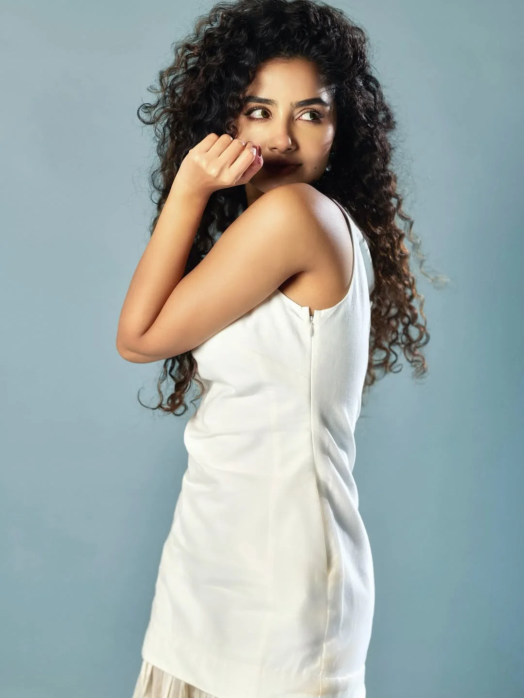 Anupama Parameswaran Stunning Looks with Curly Hair