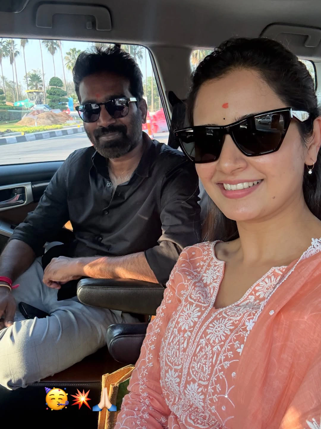 Ashika Ranganath Shares Bharatha Mahasayulaku Wignyapthi Working Stills