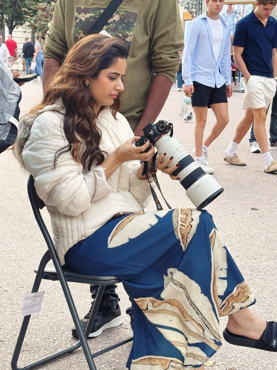 Ashika Ranganath Shares Bharatha Mahasayulaku Wignyapthi Working Stills