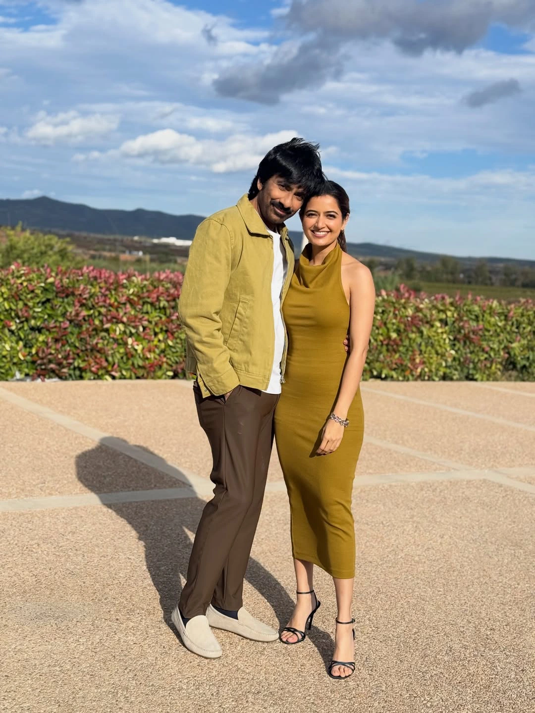 Ashika Ranganath Shares Bharatha Mahasayulaku Wignyapthi Working Stills