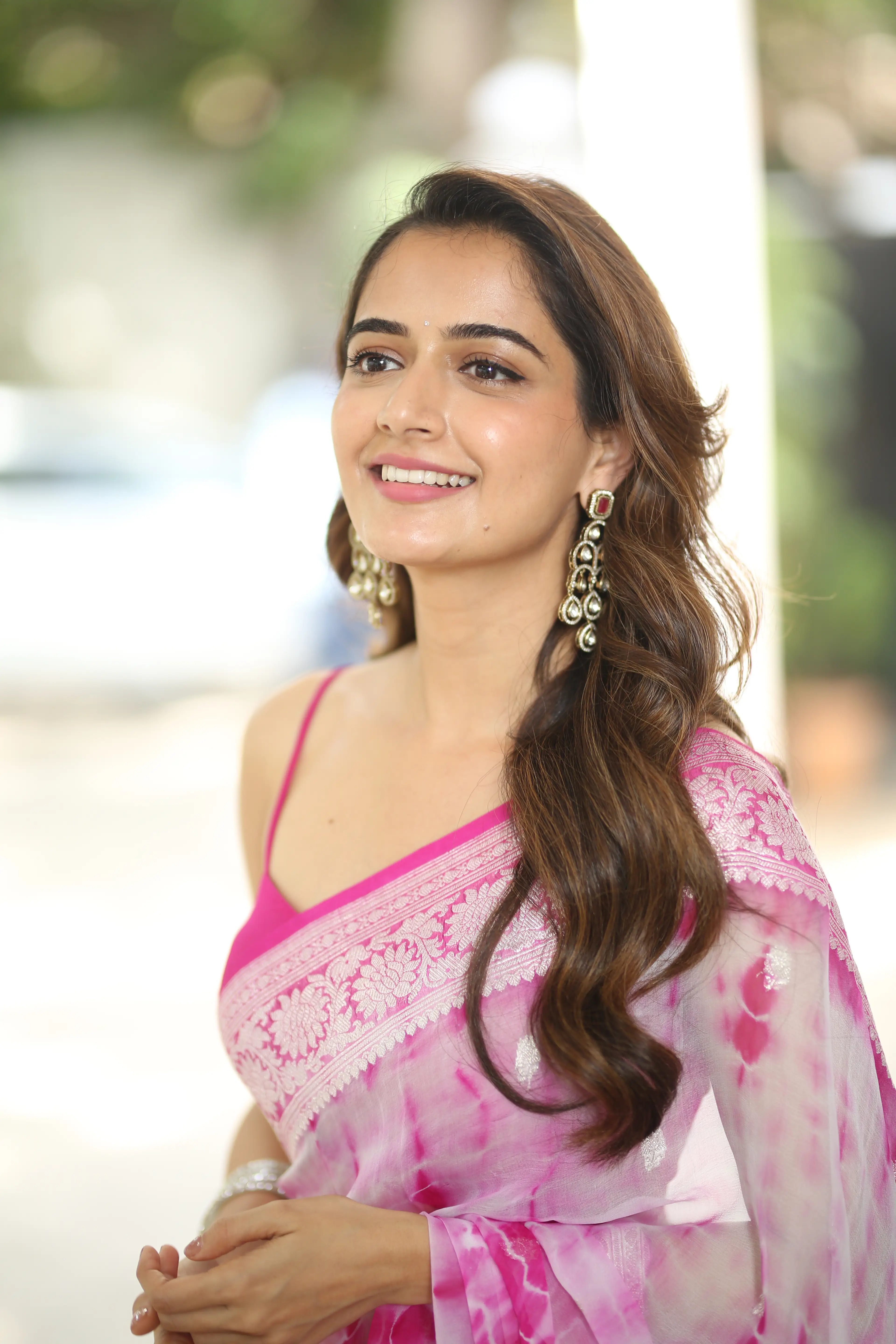 Ashika Ranganath latest glamour photos (10)