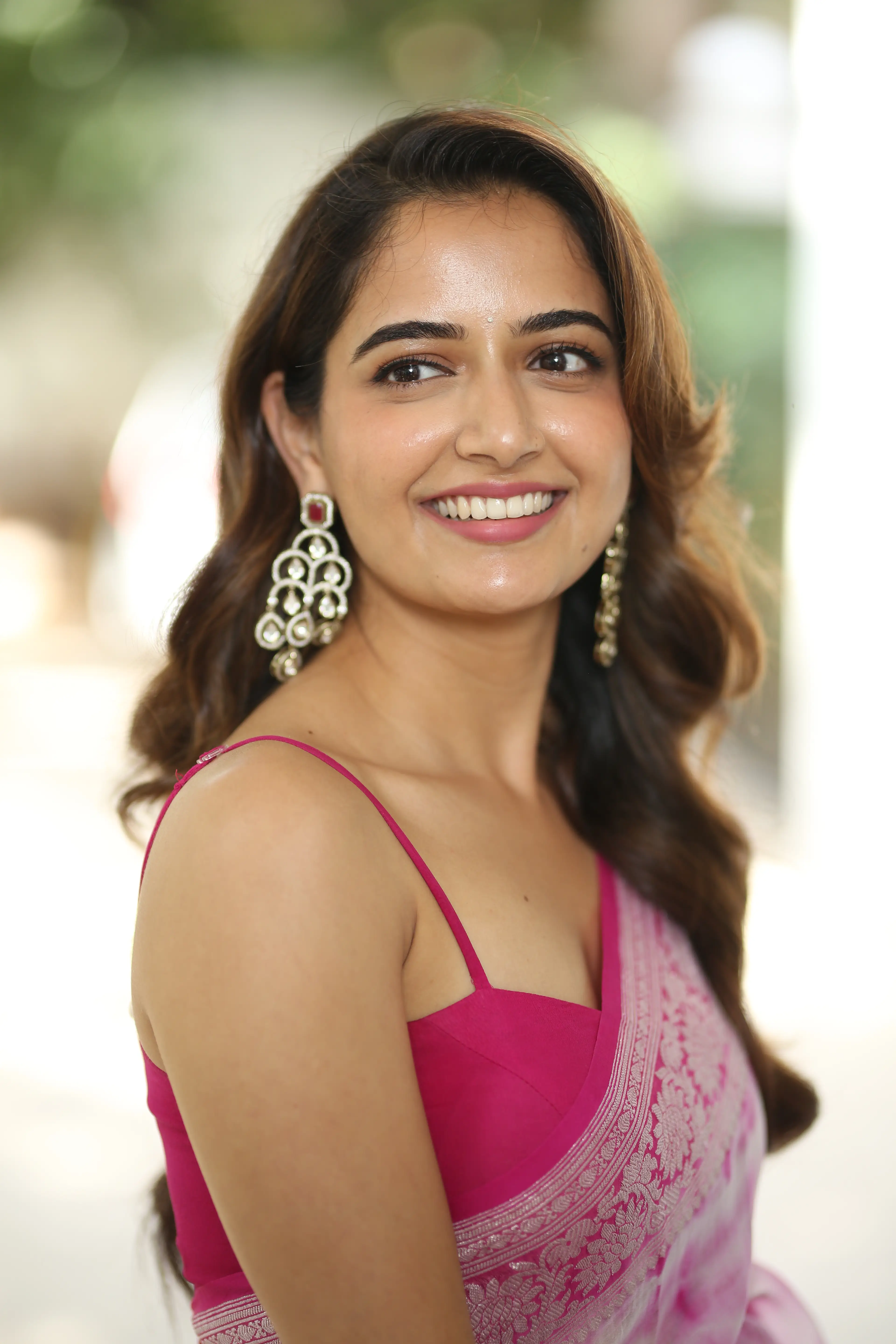 Ashika Ranganath latest glamour photos (1)