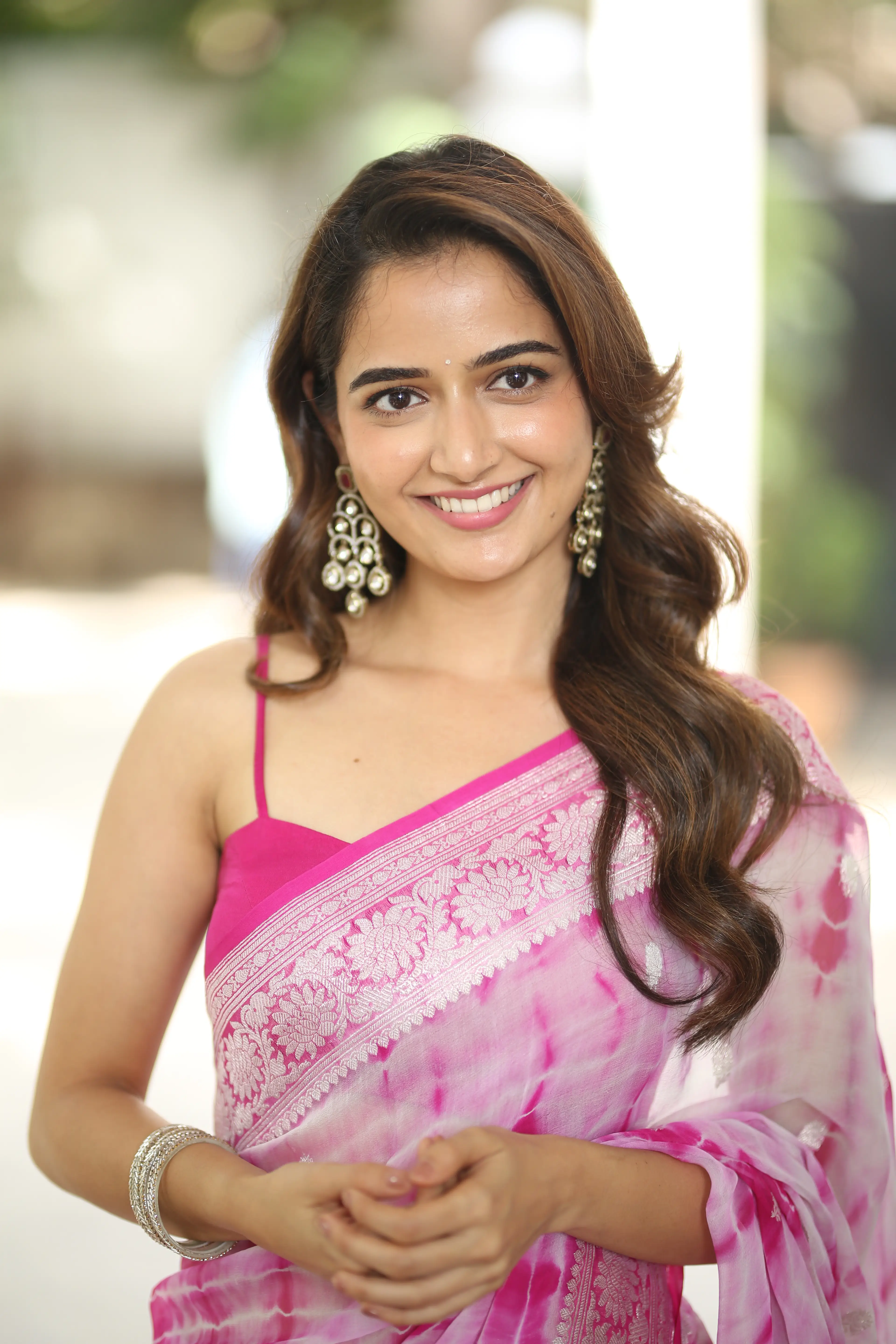 Ashika Ranganath latest glamour photos (1)