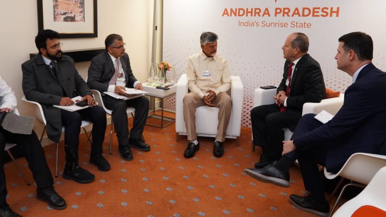 Chandrababu Davos Tour : దావోస్‌లో ఏపీ ప్రభుత్వం రికార్డు ఒప్పందాలు..! రూ.లక్ష కోట్ల పెట్టుబడులు పెట్టనున్న బడా సంస్థ