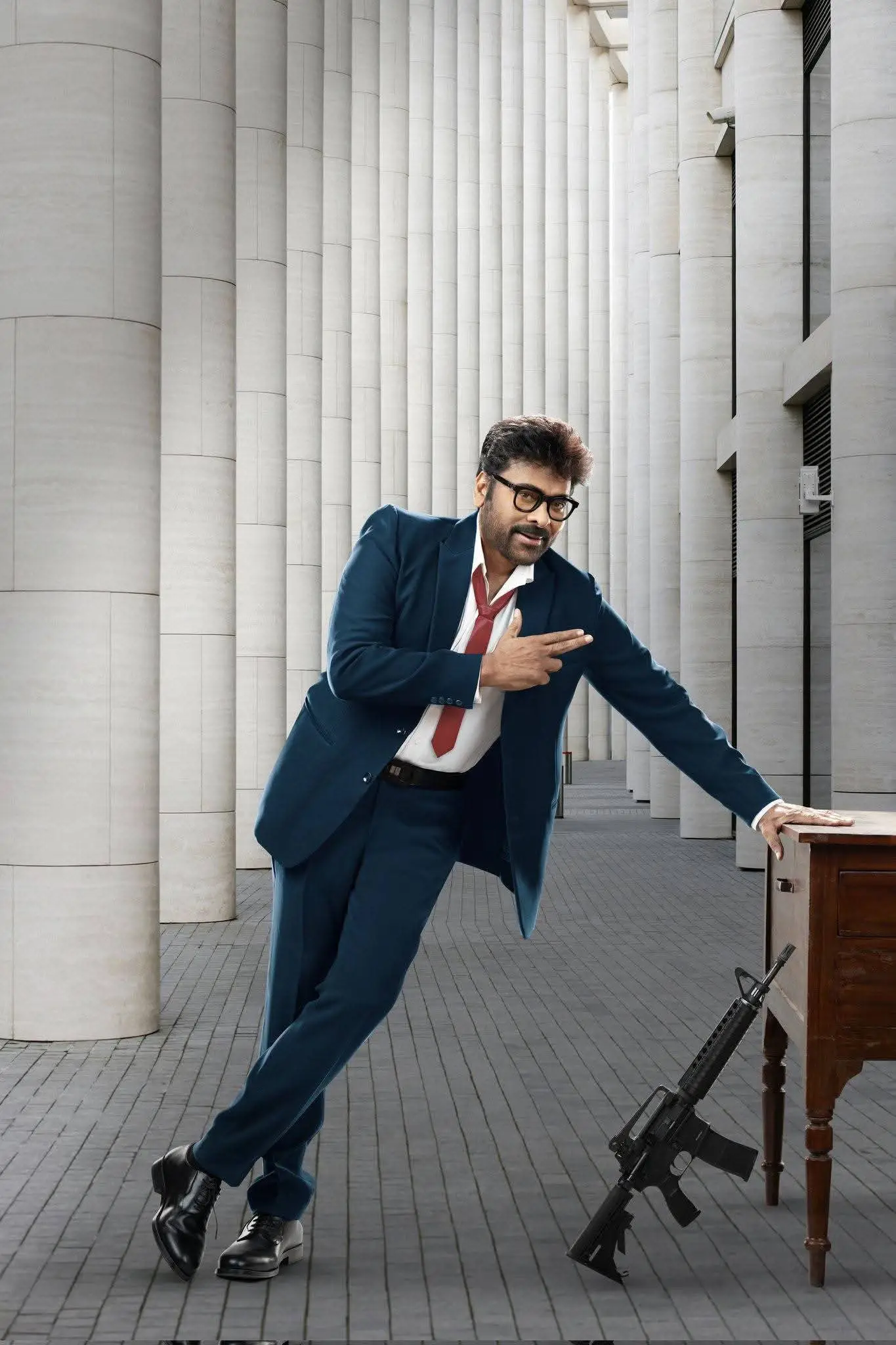 Chiranjeevi stylish looks from mana shankara varaprasad garu movie (1)