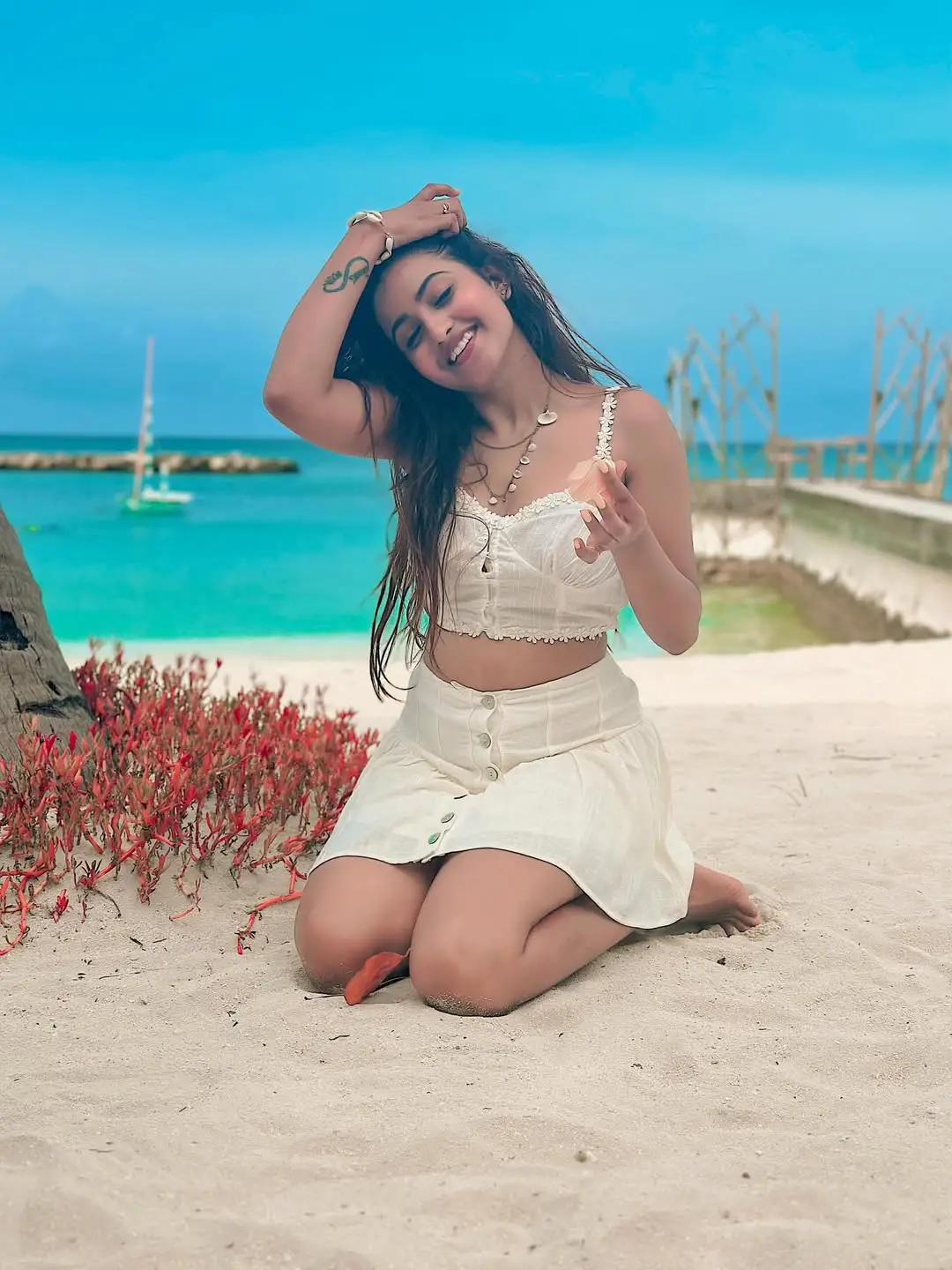 Deepika Pilli latest glamour photo gallery (1)