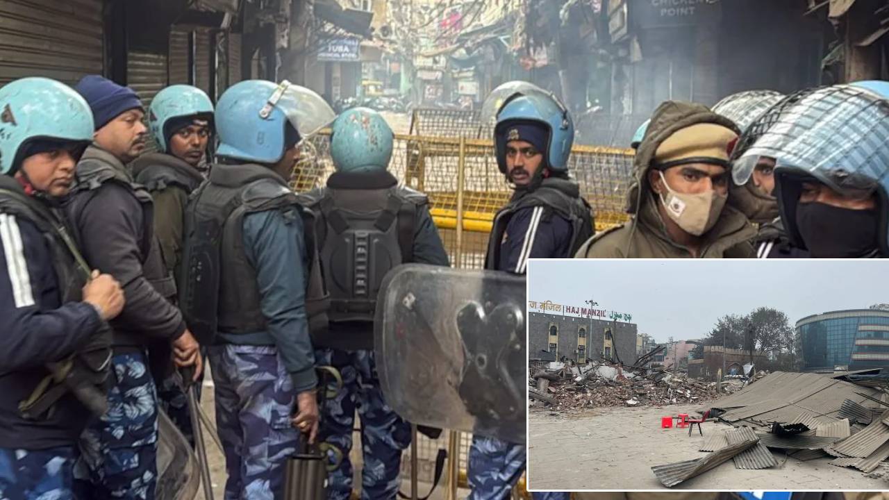 Delhi violent : ఢిల్లీలో ఉద్రిక్తత.. పోలీసులపై రాళ్ల దాడి.. ఆ తరువాత పరుగులు పెట్టించిన ఖాకీలు..