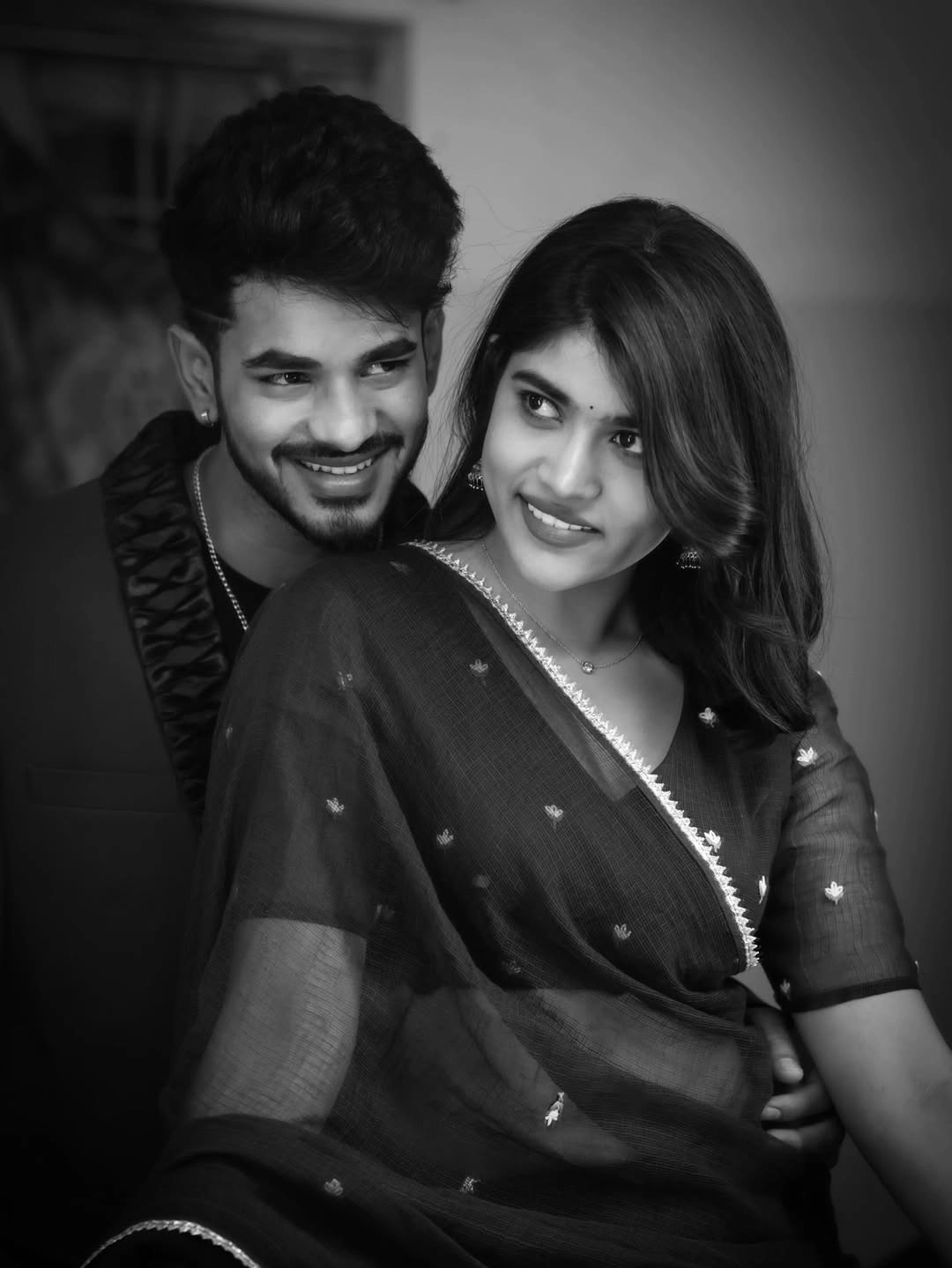 Demon Pavan Rithu Chowdary Cute Photos