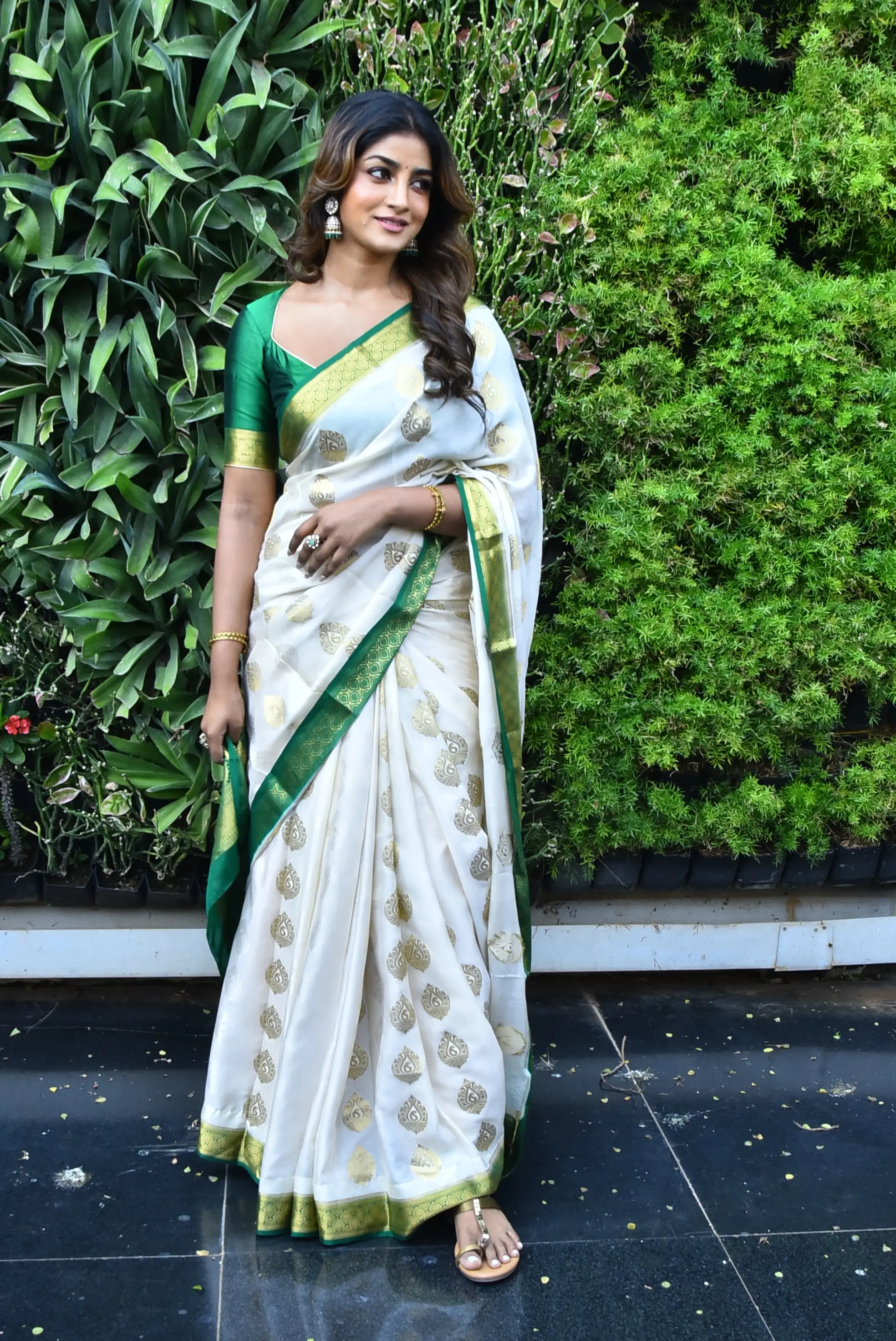 Dimple Hayathi latest glamour photos (1)