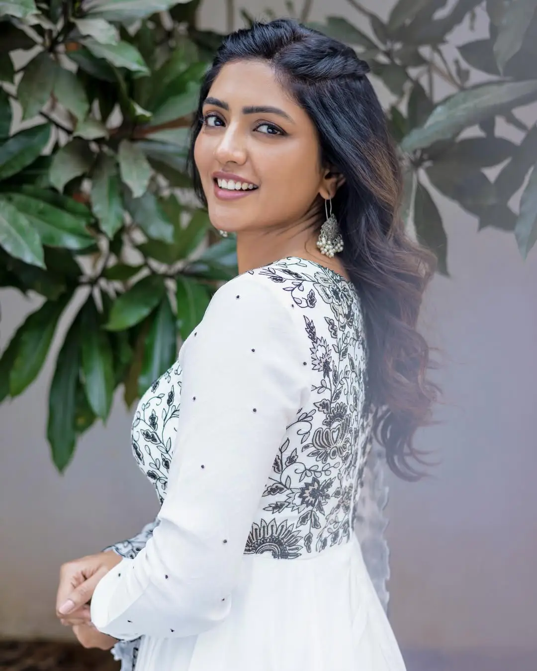 Eesha Rebba latest photos (11)