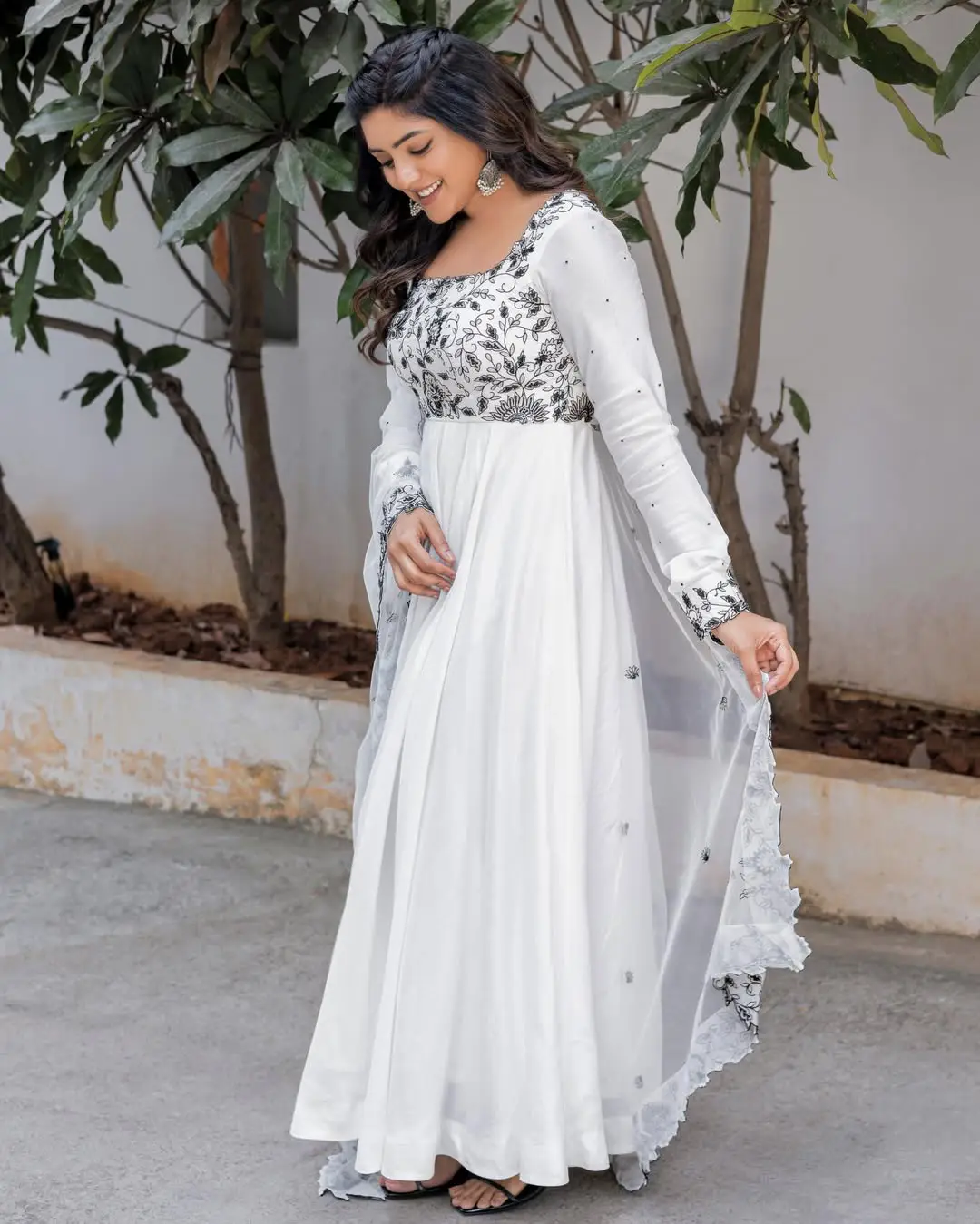 Eesha Rebba latest photos (1)