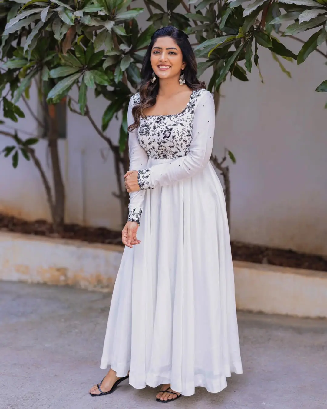 Eesha Rebba latest photos (1)