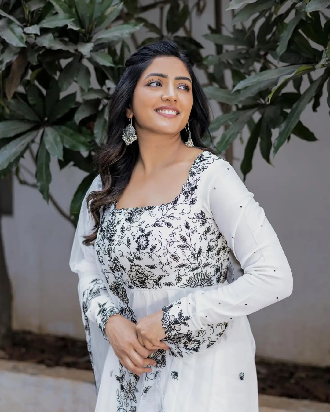 Eesha Rebba latest photos (1)
