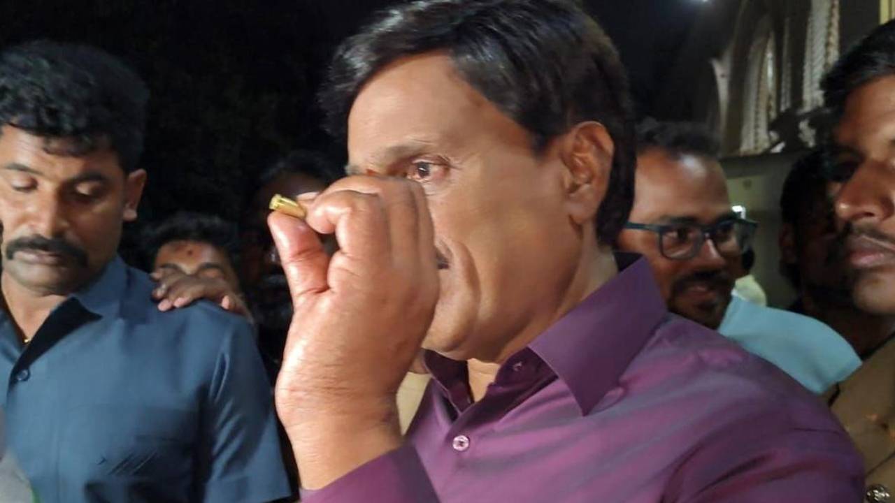 Ballari : బళ్లారిలో టెన్షన్ టెన్షన్.. మాజీ మంత్రి గాలి జనార్దన్‌రెడ్డిపై హత్యాయత్నం..