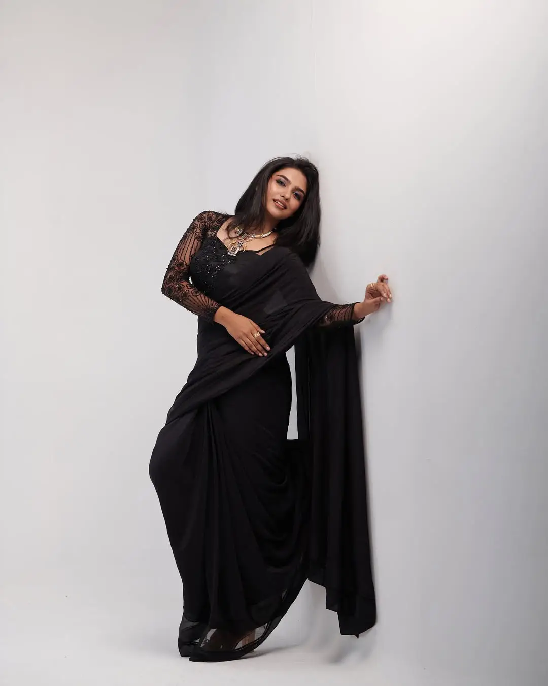 Jana Nayagan beauty Mamitha Baiju latest photos (1)