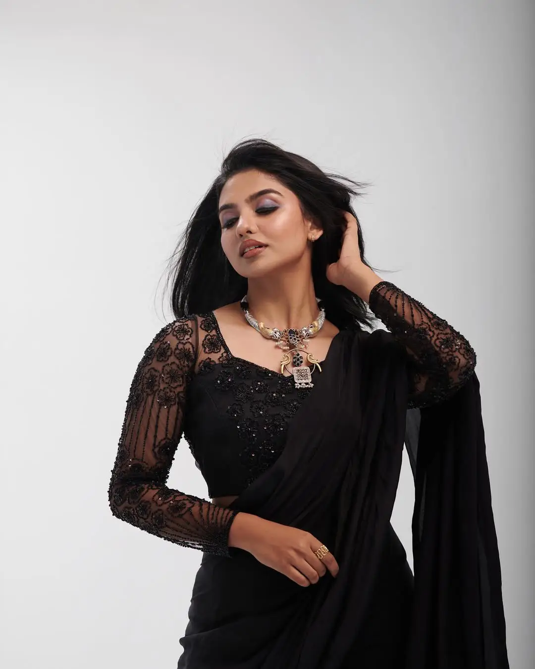 Jana Nayagan beauty Mamitha Baiju latest photos (1)