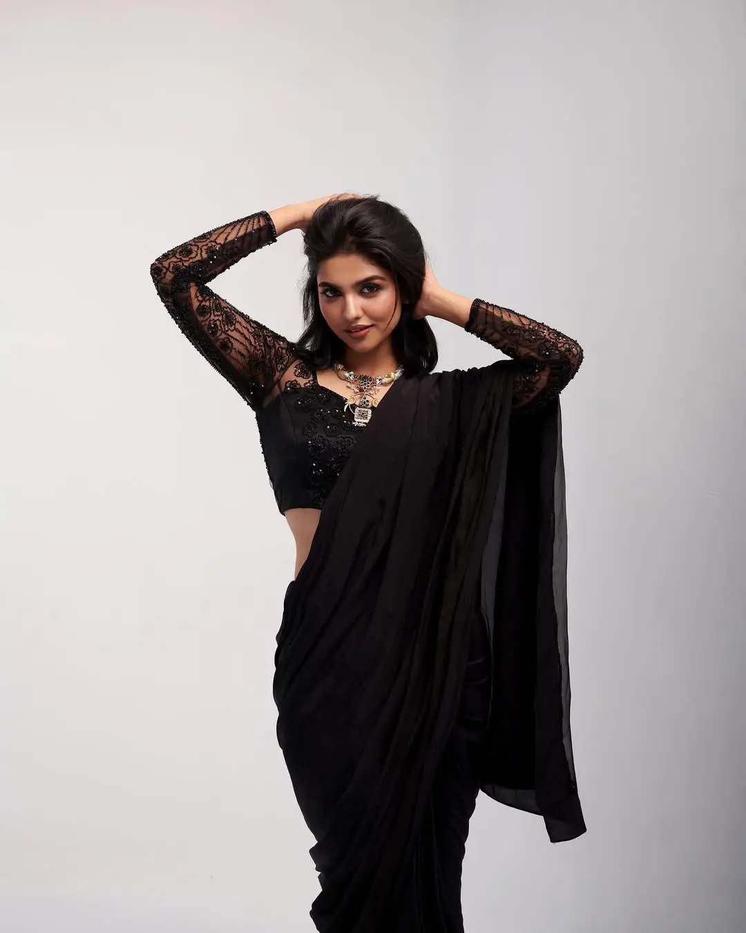 Jana Nayagan beauty Mamitha Baiju latest photos (1)