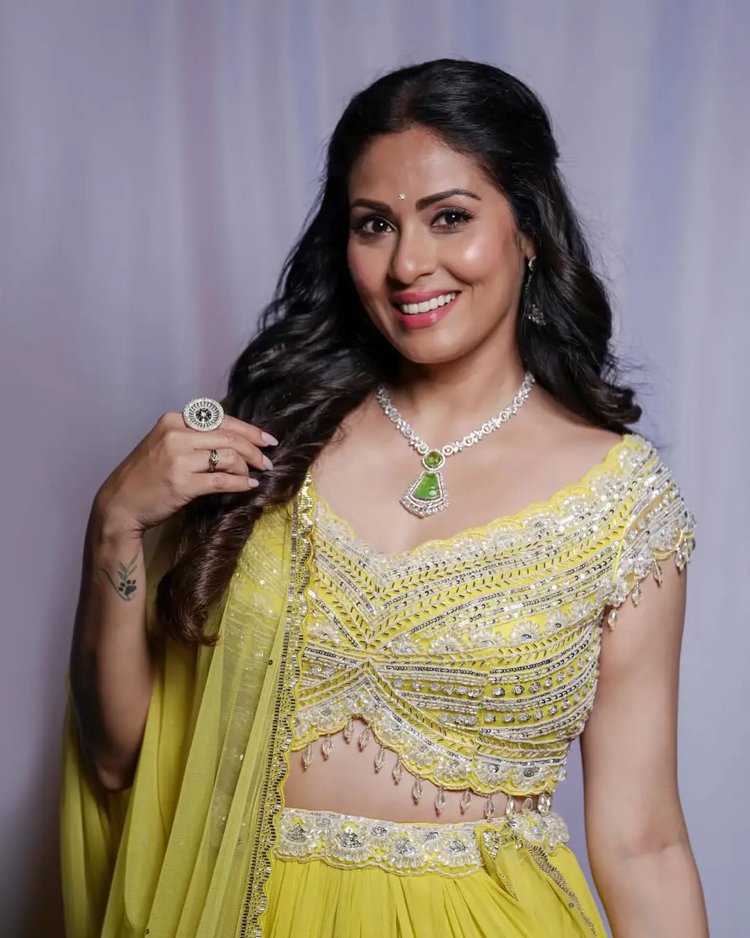 Jayam movie Beauty Sadha latest photos (1)