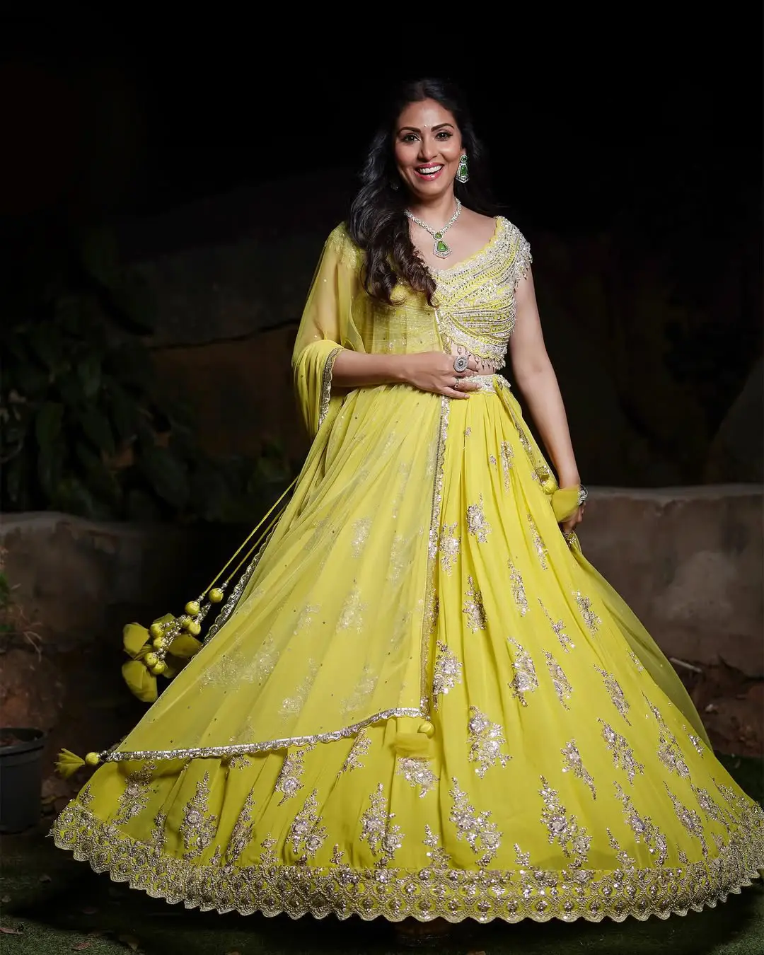 Jayam movie Beauty Sadha latest photos (1)