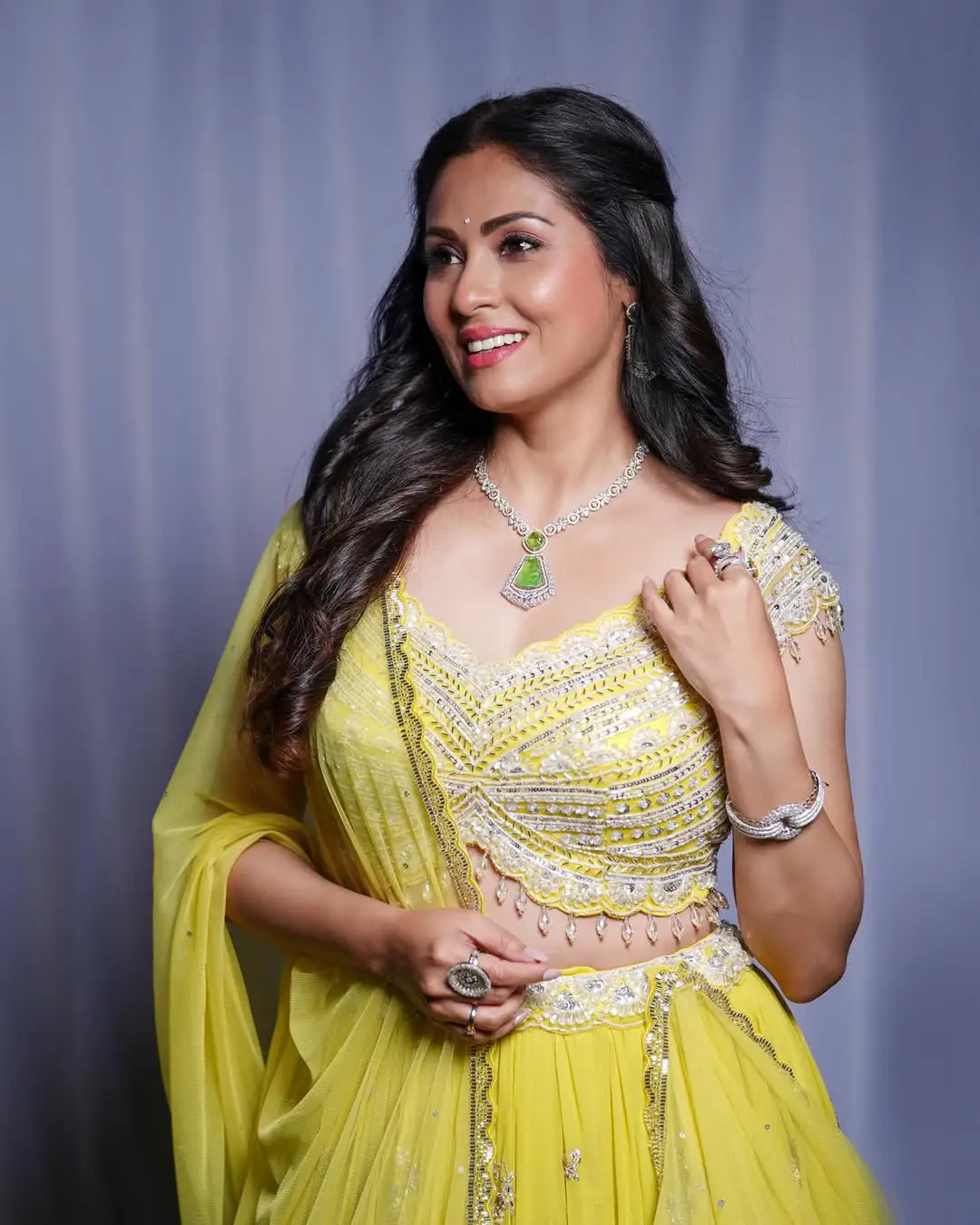 Jayam movie Beauty Sadha latest photos (1)