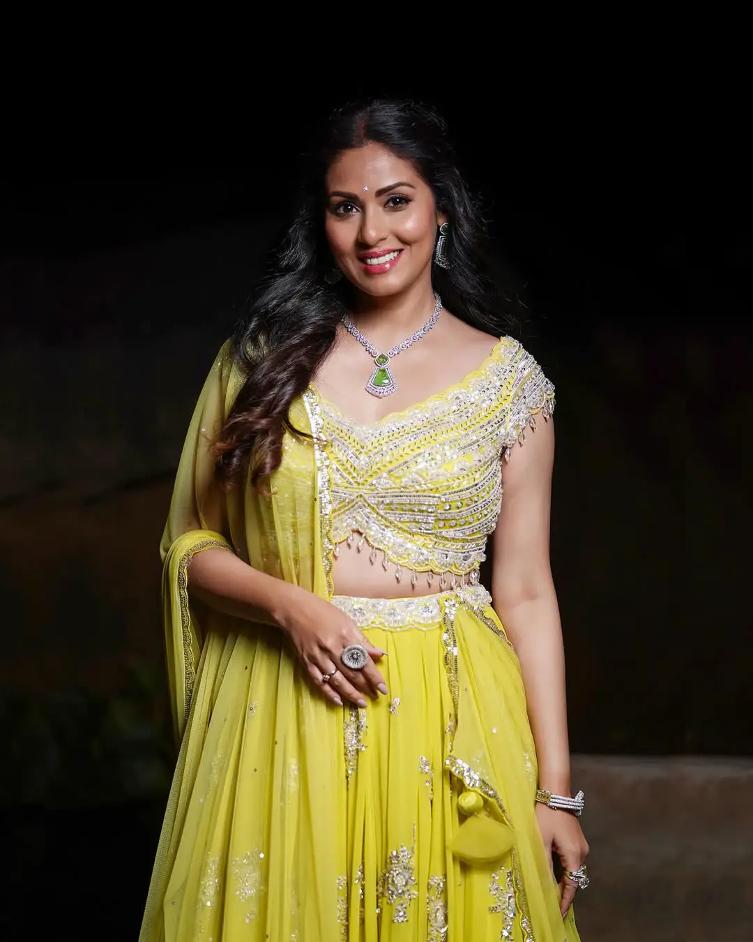 Jayam movie Beauty Sadha latest photos (1)