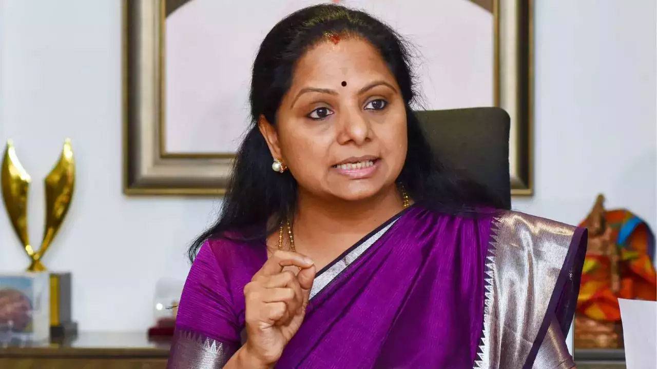 Kavitha : నా రక్తం మరిగిపోతుంది.. సీఎం రేవంత్, హరీశ్ రావులపై కవిత సంచలన కామెంట్స్..