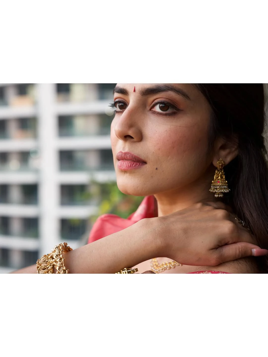 Malavika Mohanan Stunning Looks in Saree