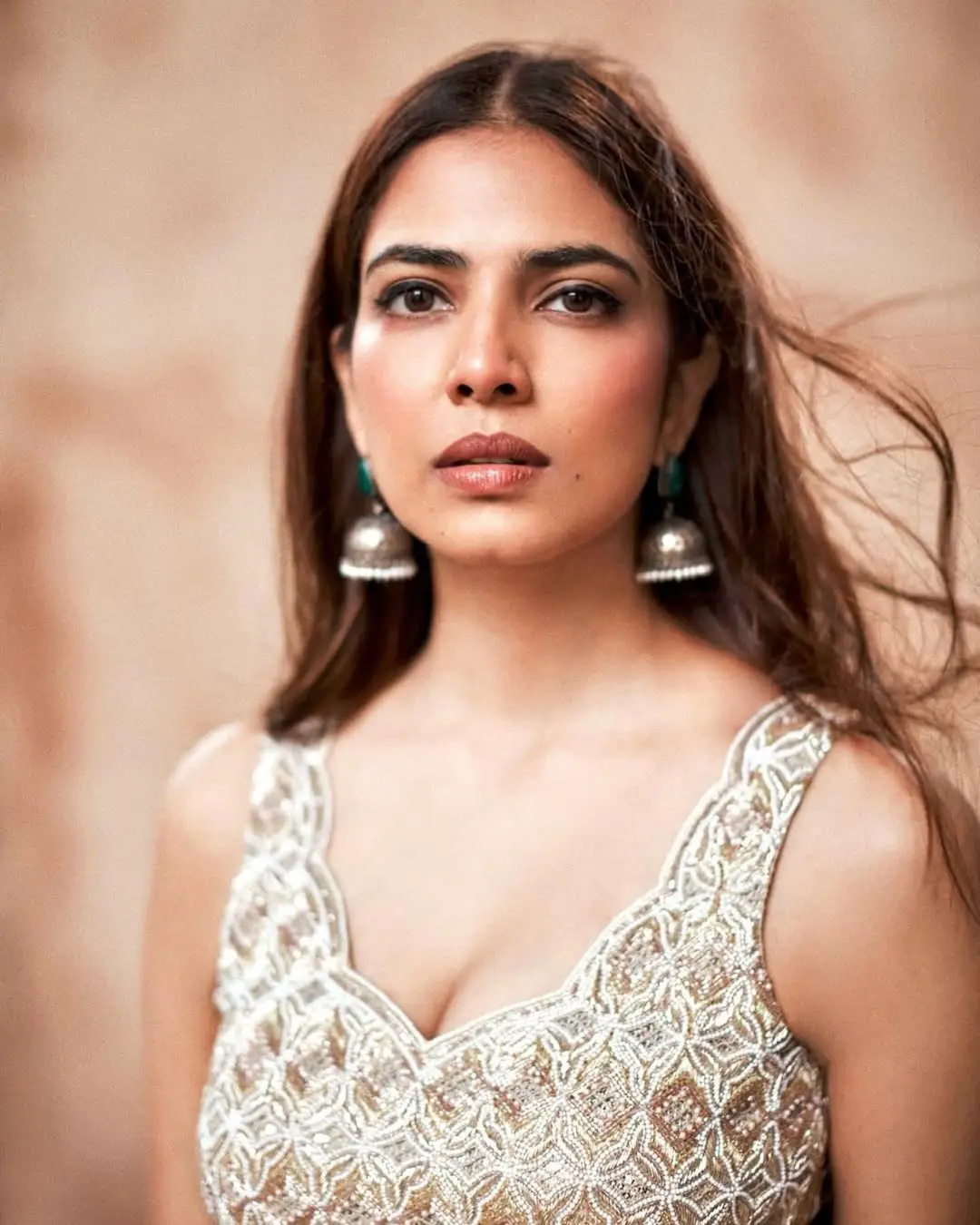 Malavika Mohanan latest glamour photos (1)