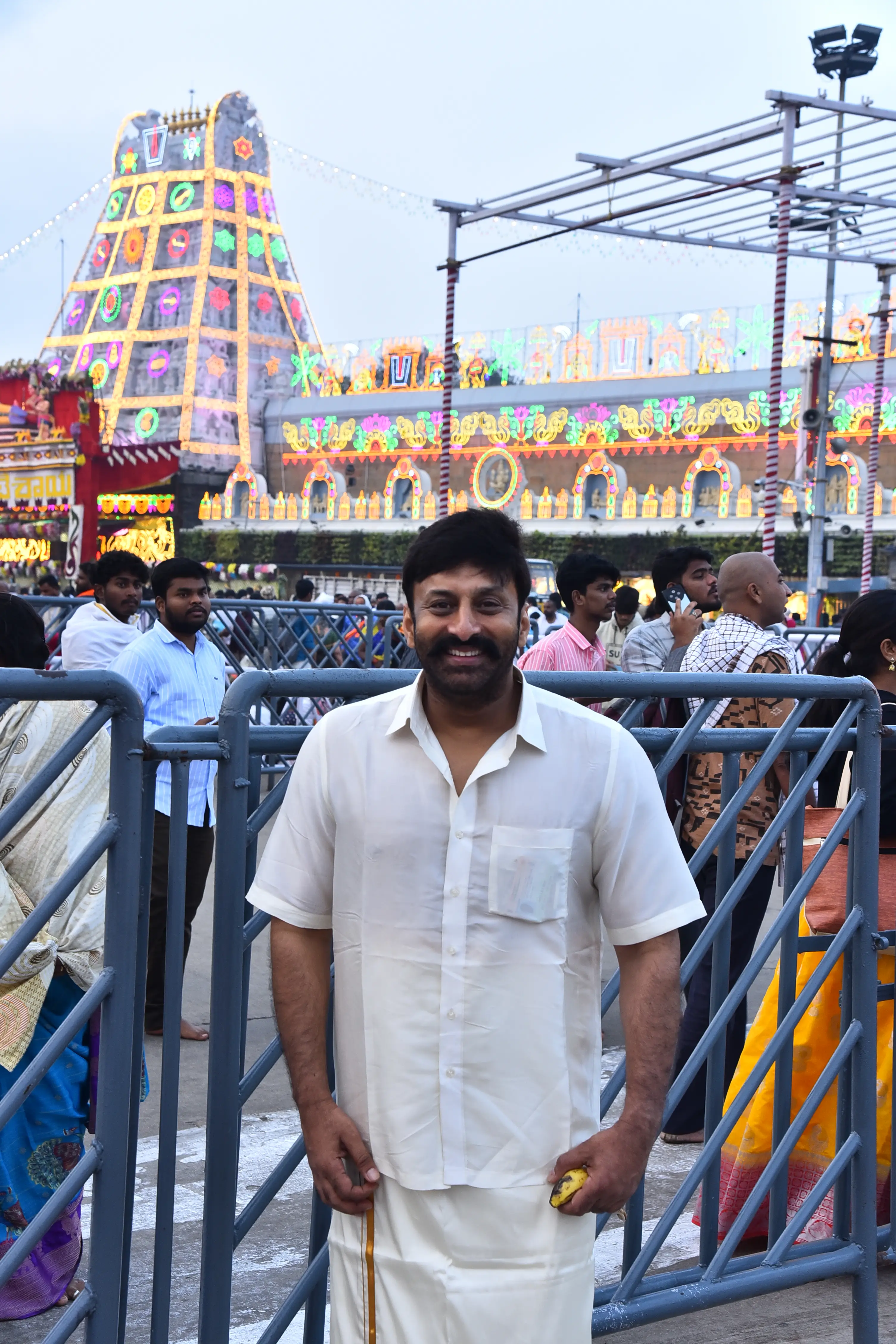 Mana ShankaraVaraprasad garu movie team went to Tirumala. (2)