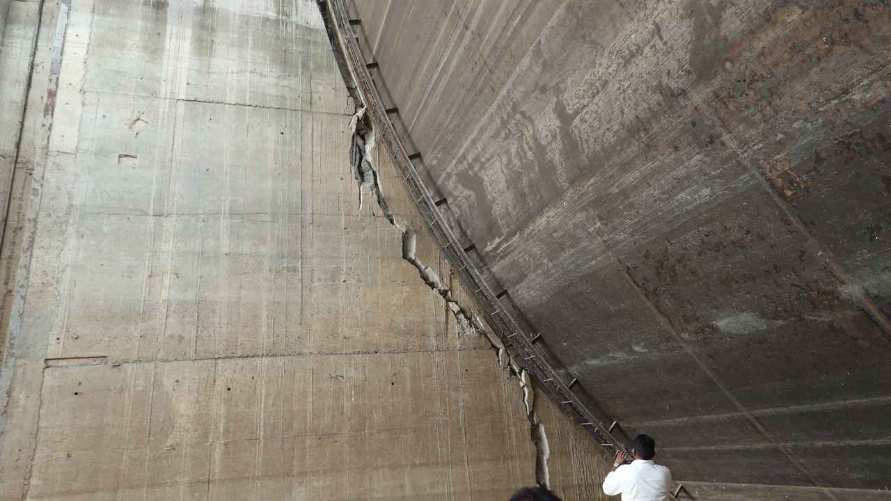 Medigadda Barrage: డ్యామ్ కూలిపోతుంది జాగ్రత్త..! మేడిగడ్డ ప్రాజెక్ట్ కు కేంద్రం రెడ్ అలర్ట్