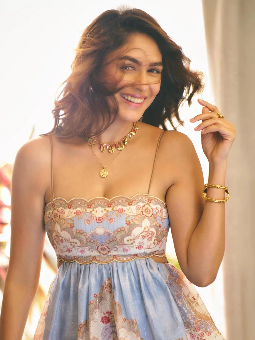 Mrunal Thakur Mesmerizing with Cute Photos