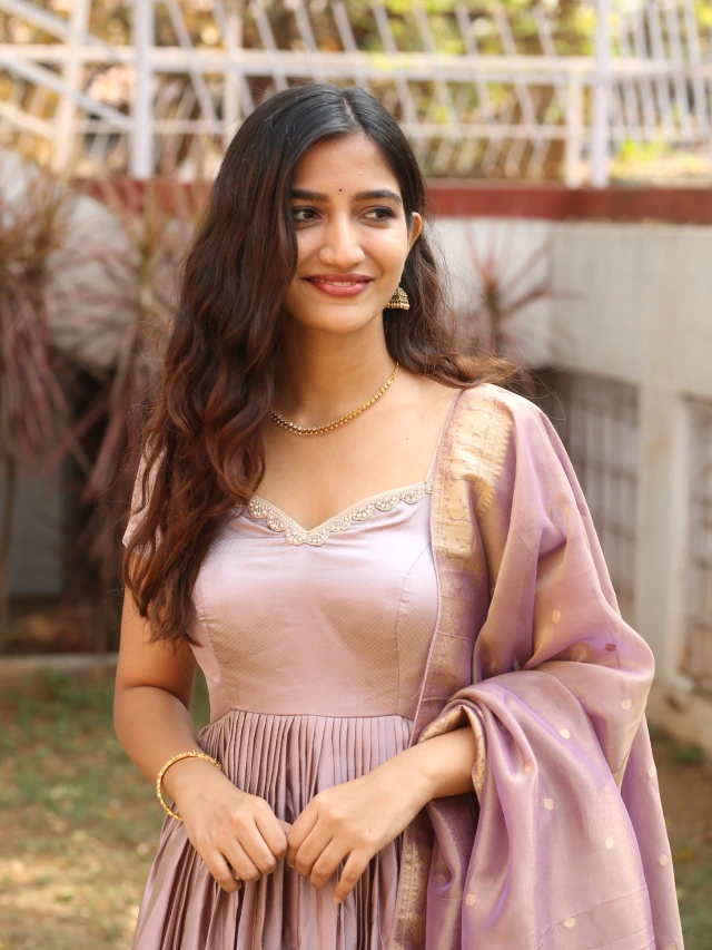 Nehaa Pathan Simple Looks in New Movie Opening