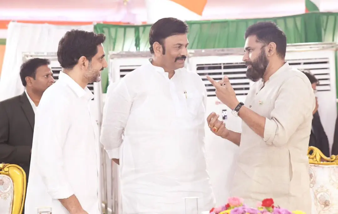 Chandrababu Wife nara Bhuvaneswari Pawan Kalyan wife Anna Lezhneva Participated in Governor Party