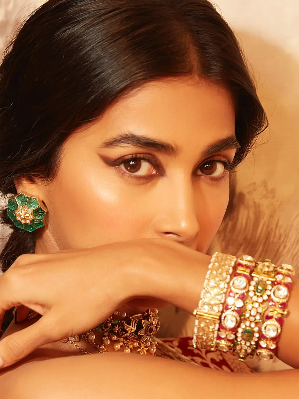 Pooja Hegde latest glamour photos (1)