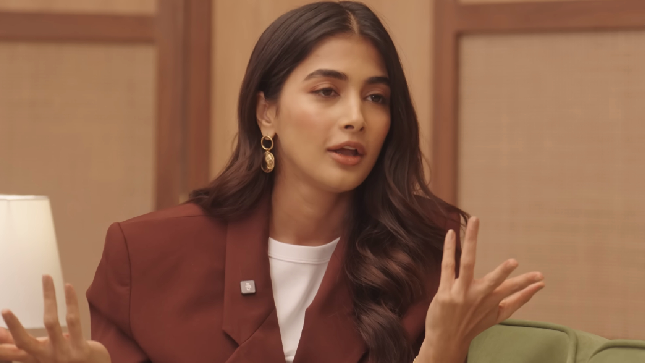 Pooja Hegde: ఆ హీరో చెంప చెళ్లుమనిపించా.. క్యారవాన్ లో అసభ్యంగా.. అనుమతిలేకుండా!