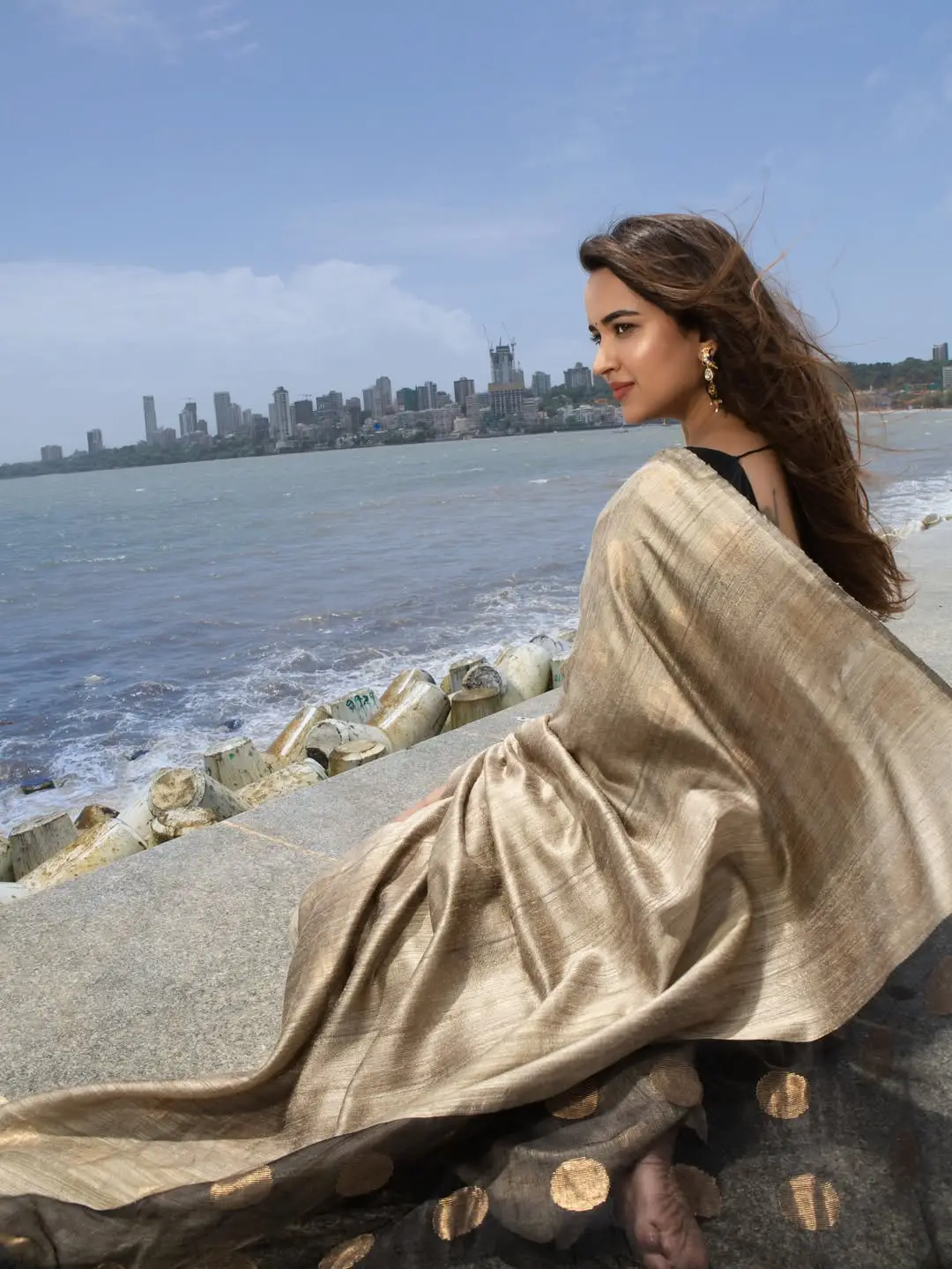 Poojitha Ponnada latest glamour photos (1)