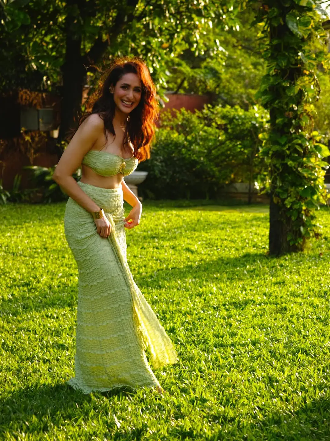 Pragya Jaiswal latest glamour photos (1)