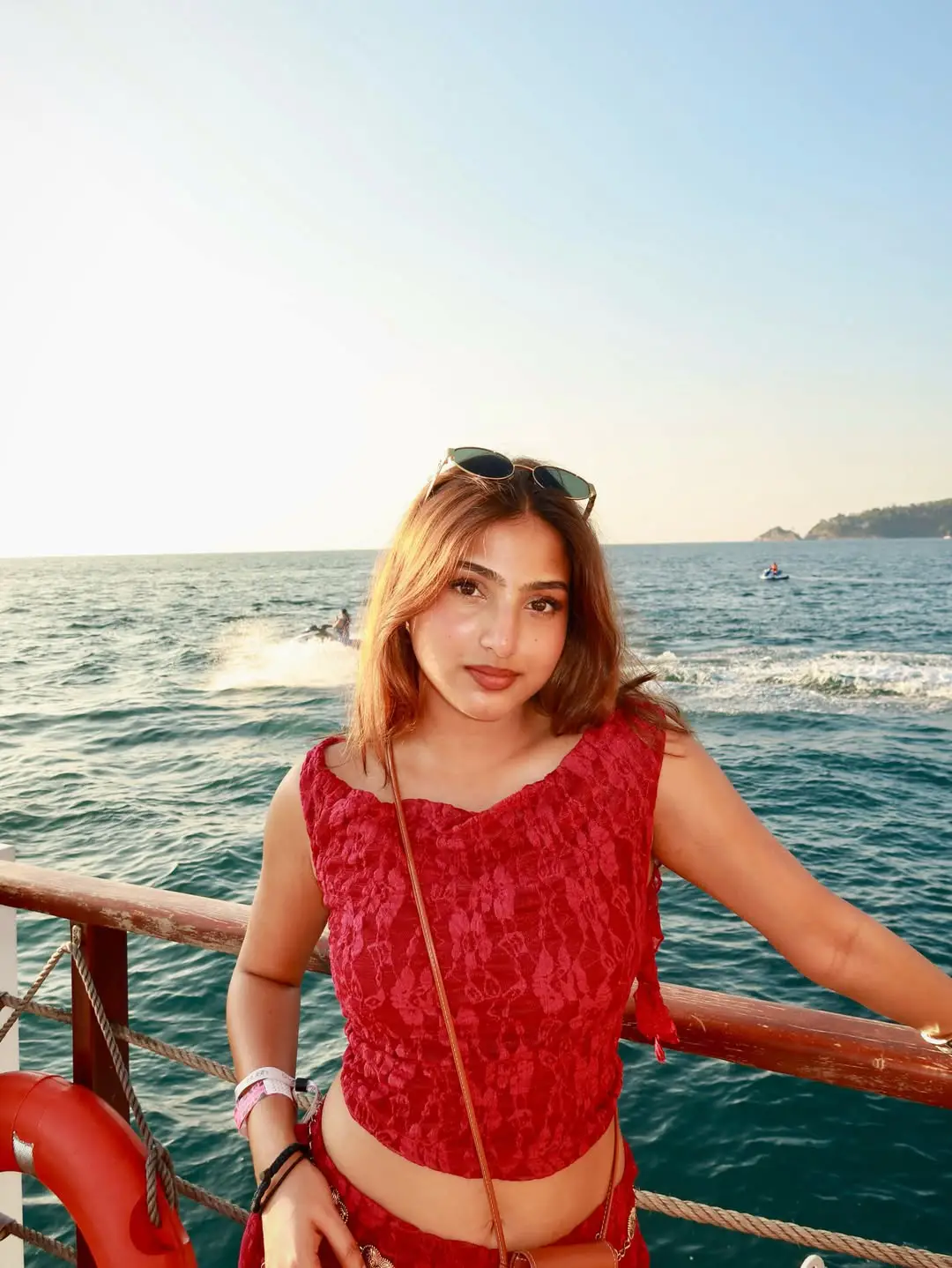 Pranavi Manukonda latest glamour photos (1)