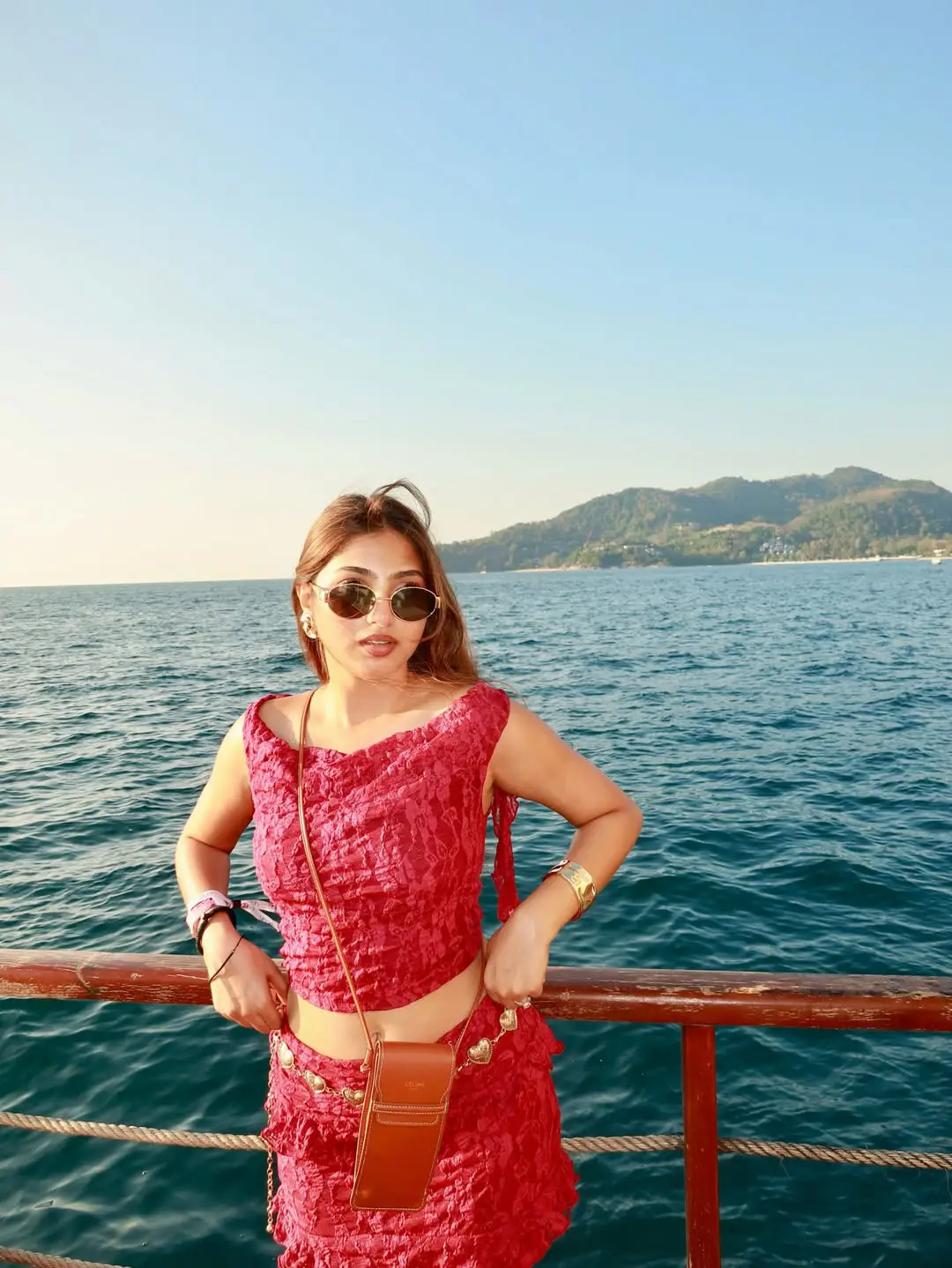 Pranavi Manukonda latest glamour photos (1)