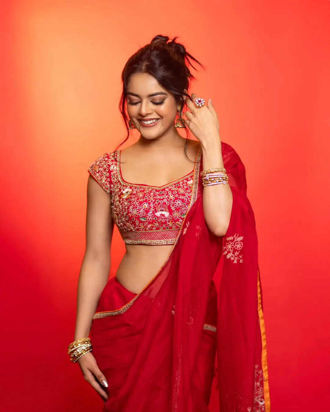 Raja Saab Beauty Riddhi Kumar latest glamour photos (1)