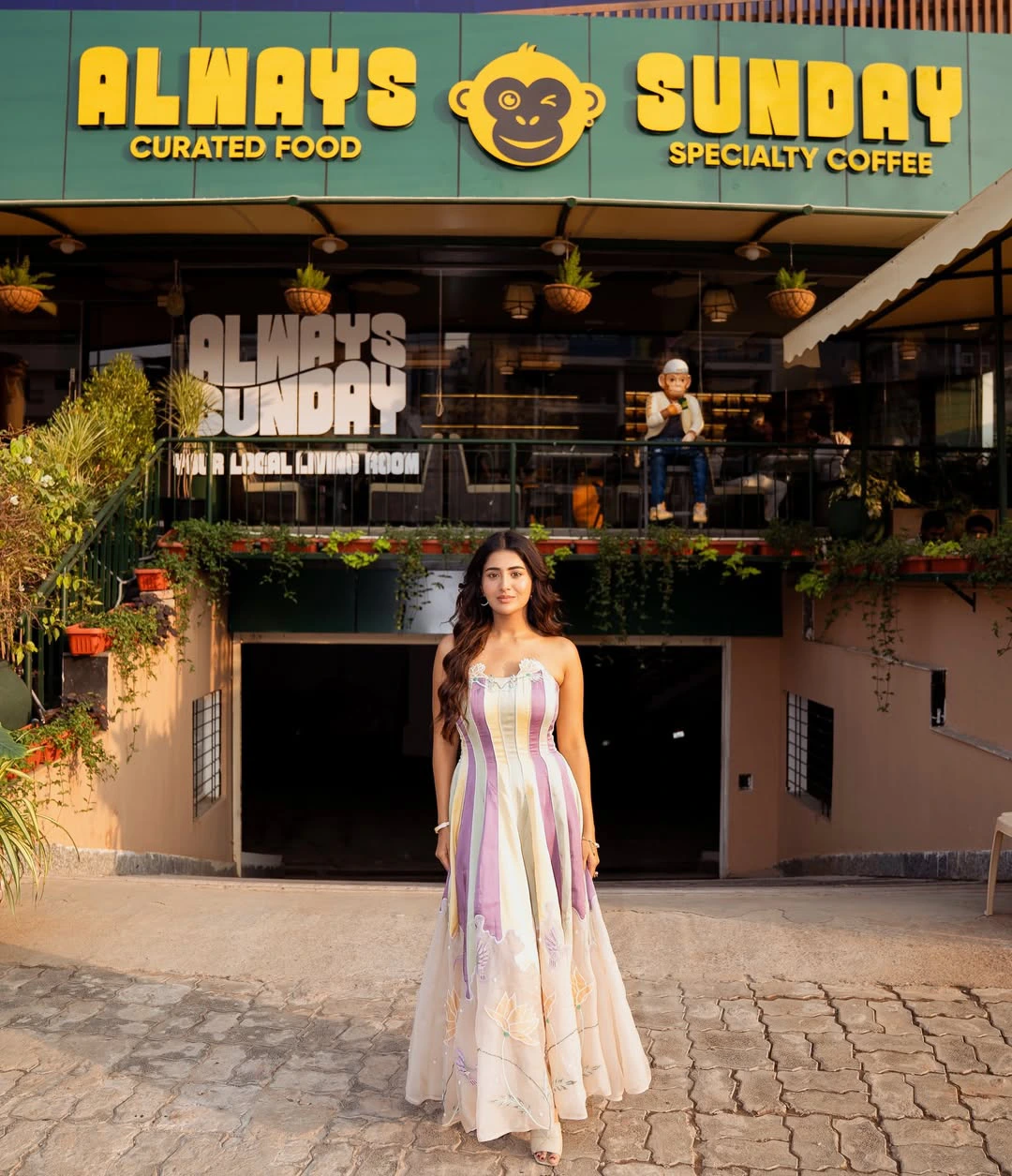 Rashi Singh Opens a Cafe in Hyderabad