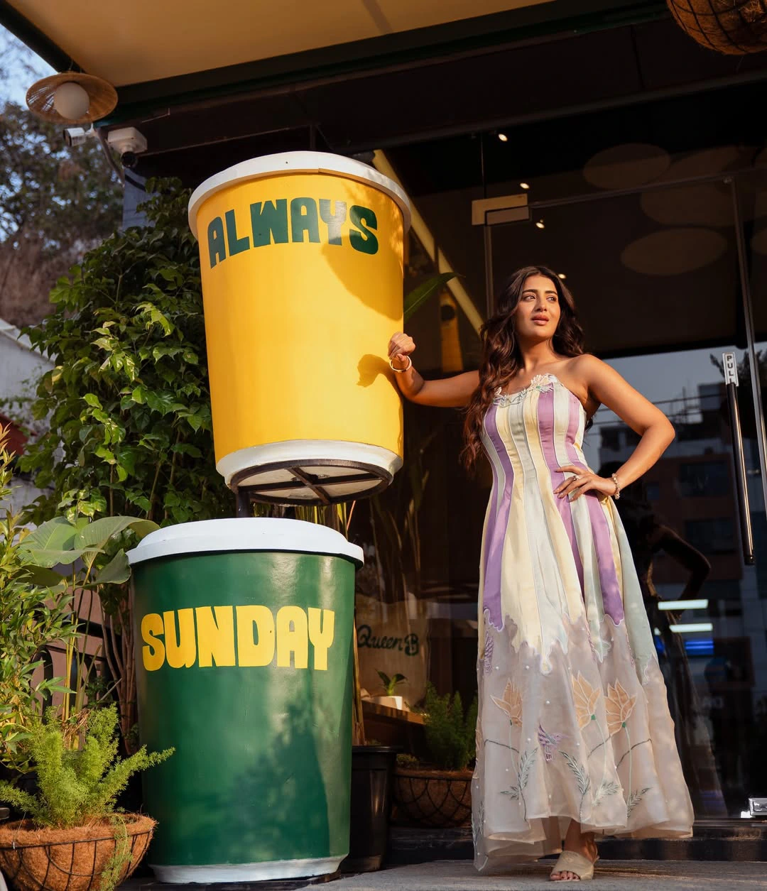 Rashi Singh Opens a Cafe in Hyderabad