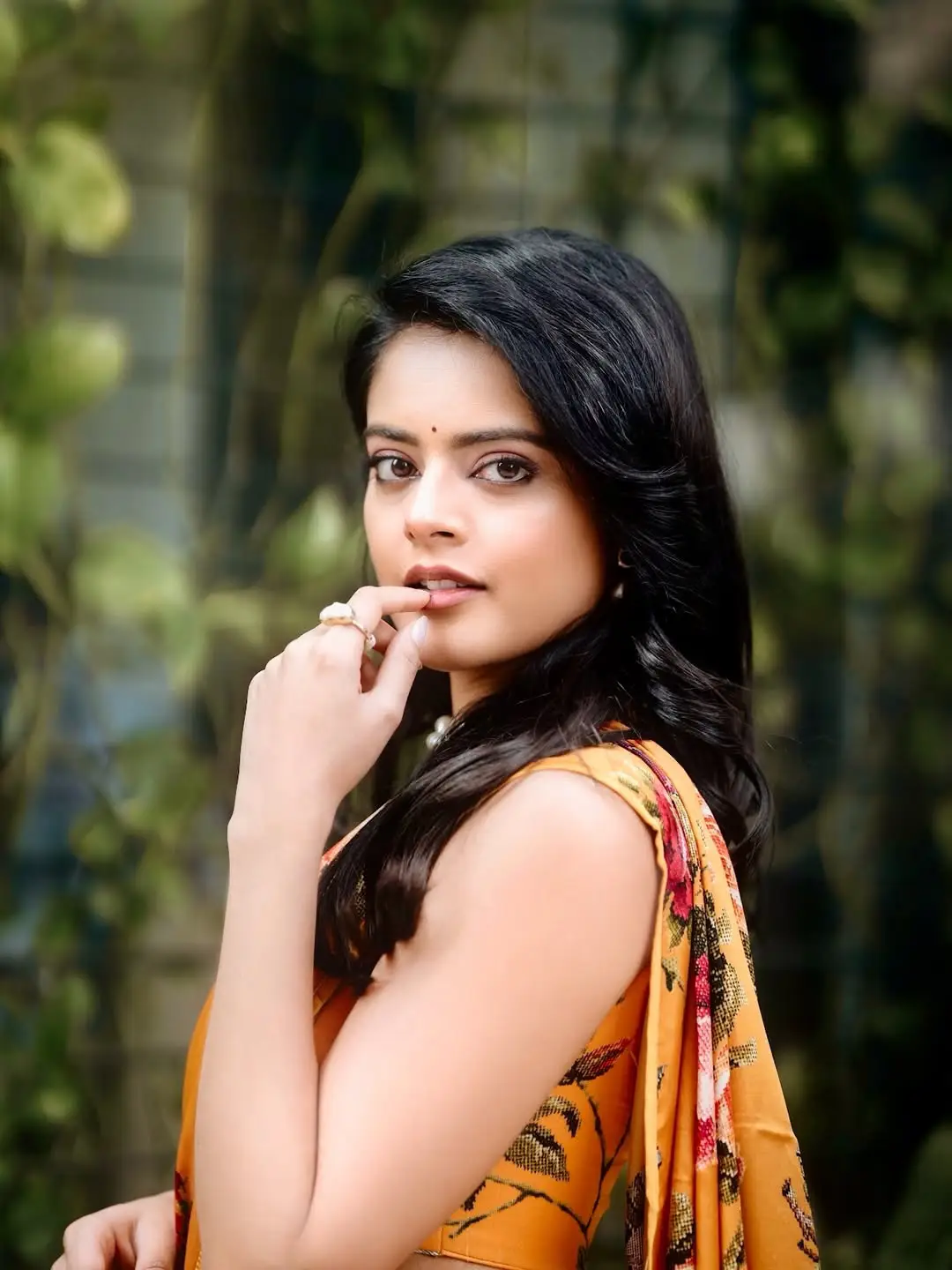 Riddhi Kumar latest glamour photos (1)