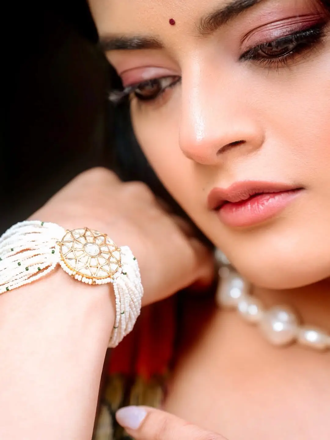 Riddhi Kumar latest glamour photos (1)